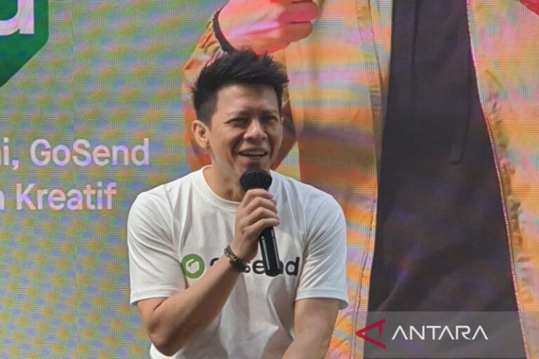 Ariel NOAH akui “review” barang unik jadi cara isi waktu gabut
