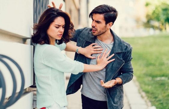 Ciri Pasangan Manipulatif yang Perlu Diwaspadai