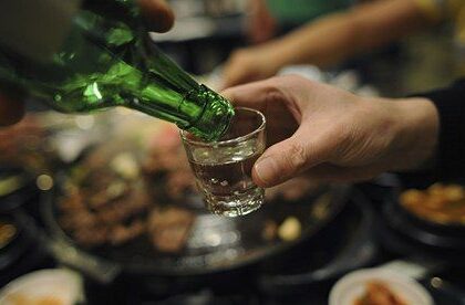 Fakta Tentang Soju, Minuman Alkohol Asal Korea yang Mendunia