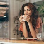 6 Zodiak Paling Suka Ngopi Pagi Hari