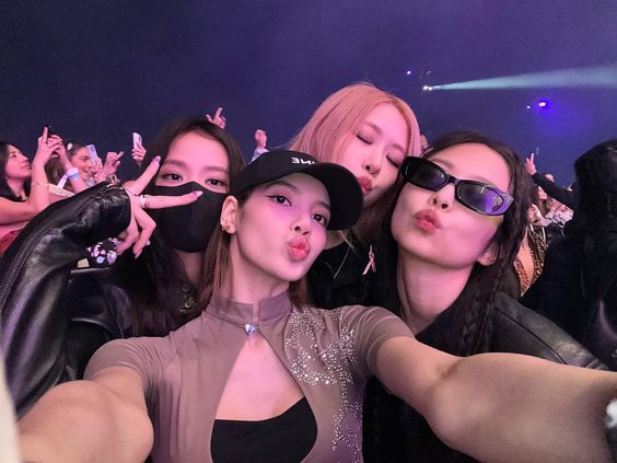 Perubahan visual member BLACKPINK setelah 7 tahun debut sangat terlihat jelas. BLACKPINK telah menjadi fenomena global