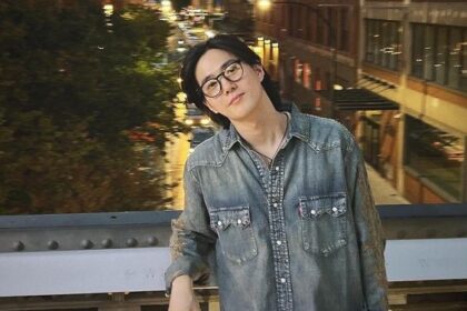 Idol K-Pop Ini Punya Aura Layaknya 'Presiden Mahasiswa'