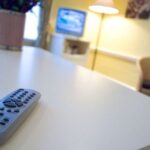 Remote TV Jadi Benda Paling Kotor di Kamar Hotel
