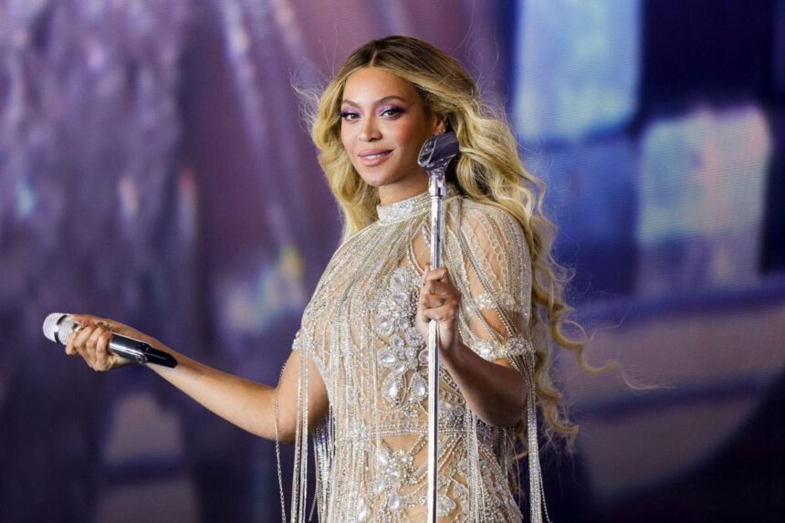 Beyonce di Premiere Renaissance World Tour