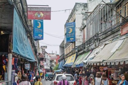 Turis China Ngemis di Thailand, Dapat Rp4 Juta dalam Sehari