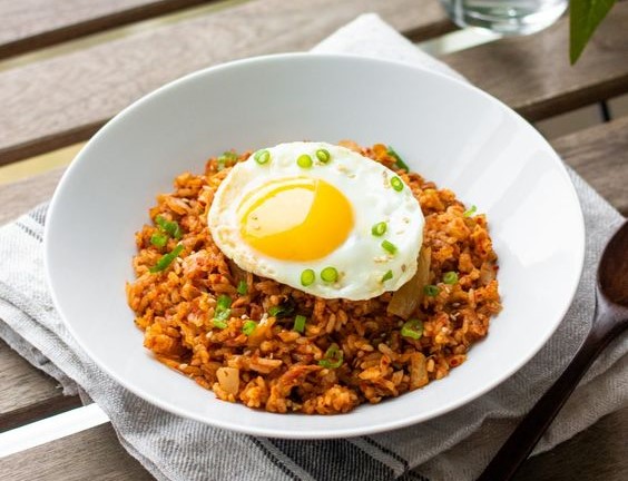 Bahan Tambahan Nasi Goreng yang Bisa Mengubah Total Rasanya