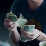 Zodiak yang Gampang Membantu Kebutuhan Finansial Teman