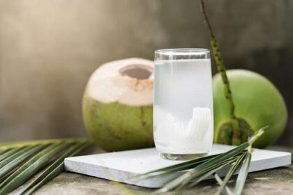 Alasan Air Kelapa Digunakan Sebagai Obat Keracunan Makanan