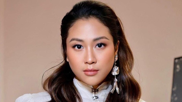 Deretan Seleb Miliki Keluarga Tajir Melintir, Tetap Kerja Keras
