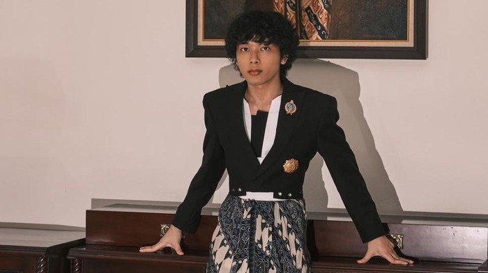 Radinindra Nayaka Desainer Gen Z Keturunan Bangsawan Jawa