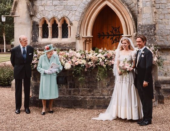 3 Anggota Keluarga Kerajaan Gelar Royal Wedding Sederhana
