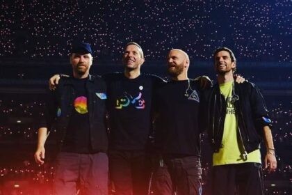 Panduan Naik Transportasi Umum ke Konser Coldplay di GBK