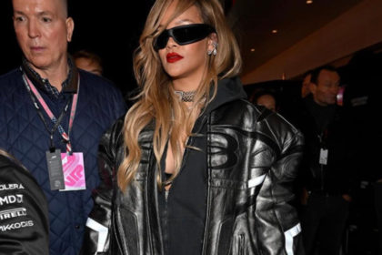 Rihanna Kenakan Jam Tangan Berlian Rp6,2 Miliar di Kaki