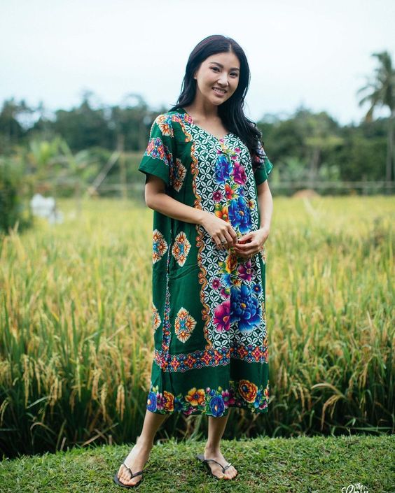 Inspirasi Baju Rumah Nyaman dan Cantik, Gak Cuma Daster