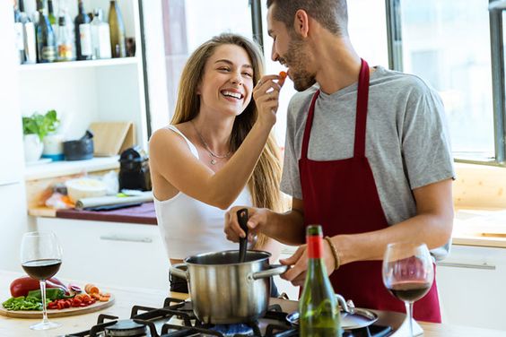 Zodiak Pria Pandai Memasak dan Romantis