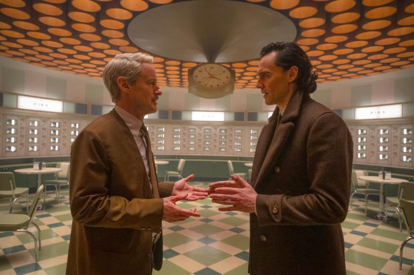 Tom Hiddleston Beri Pesan untuk Fans Loki
