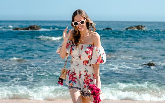 Rekomendasi Outfit Pantai yang Bikin Kamu Makin Kece!