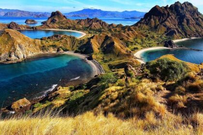 Daftar Pantai Terbaik di Indonesia, Referensi Liburan Akhir Tahun!