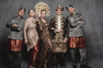 Kebaya Pernikahan Artis Paling Memesona Tahun 2023