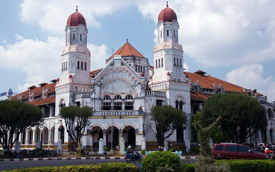 Negara yang Berbahasa Jawa dalam Kehidupan Sehari-hari