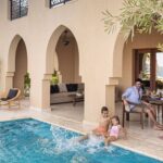 Tips Staycation Hemat Saat Tahun Baru, Gak Bikin Boncos!
