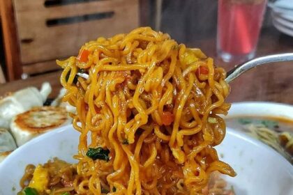 Resep Mie Nyemek Kaya Rempah Favorit Keluarga