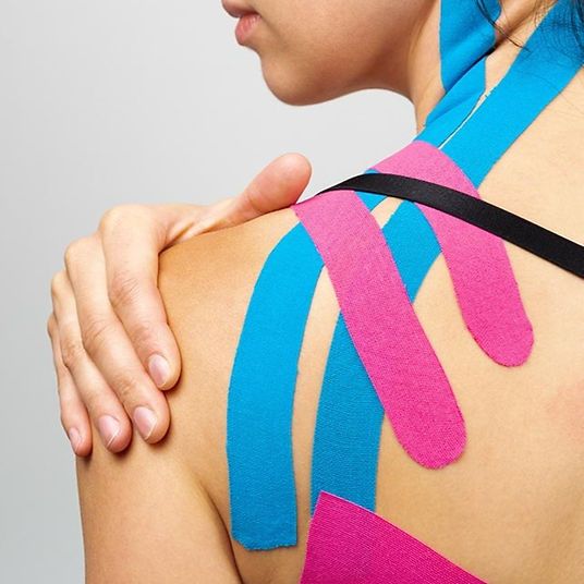 Manfaat Kinesio Tape dan Cara Memakainya