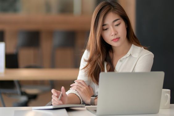 Mengenal Tren Kerja Virtual Assistant yang Sedang Booming