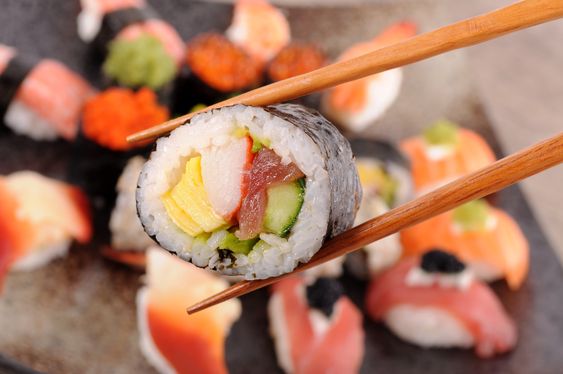Jenis Sushi yang Wajib Pencinta Sushi Ketahui