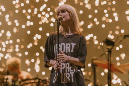 Paramore Kosongkan Akun Media Sosial, Rumor Bubar Mencuat