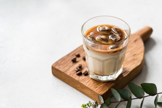 Sisa Kopi Sudah Berjam-jam Bolehkah Meminumnya Kembali?