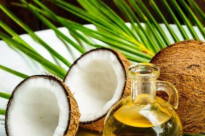 Cara Sederhana Membuat Minyak Kelapa Murni di Rumah