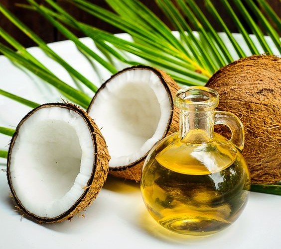 Cara Sederhana Membuat Minyak Kelapa Murni di Rumah