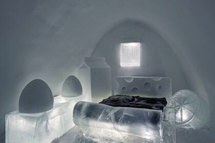 Hotel Es di Rumania Tawarkan Sensasi Menginap di Bongkahan Es