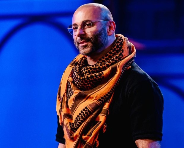 Karya Desainer Asal Palestina Favorit Seleb Hollywood