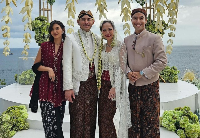 Potret Outfit Tamu Undangan Pernikahan BCL dan Tiko