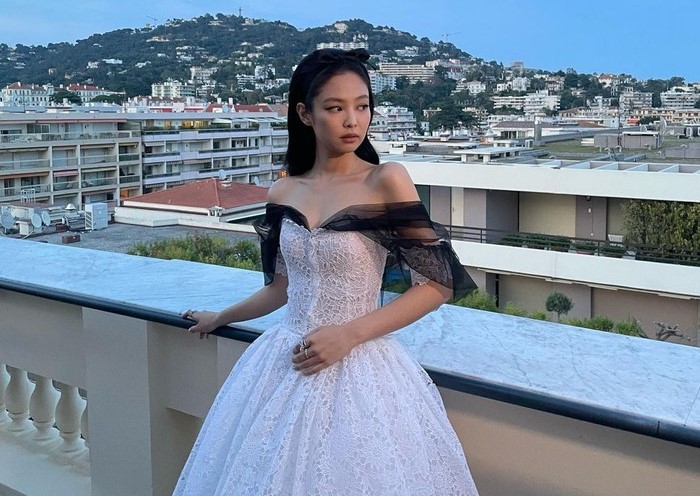 Gaya Artis di Red Carpet Paling Viral 2023