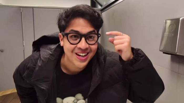 Harga Kacamata Pintar Rayban x Meta dengan Kamera Canggih