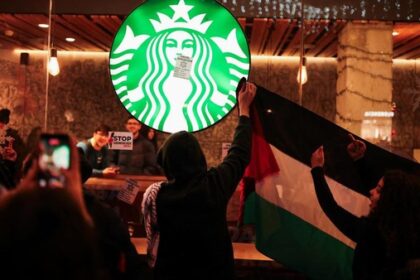 Fans Tuding Sederet Idol KPop Promosi Starbucks dan McDonald's