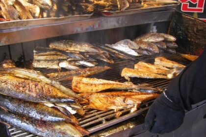 5 ikan bakar khas Korea yang aroma dan rasanya sangat menggoda ini bisa kamu jadikan daftar kulinermu. Ikan menjadi salah satu sumber protein