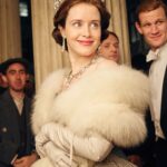 The Crown Akan Lelang 450 Koleksi Properti dan Gaun