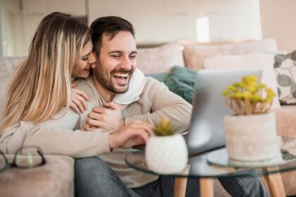 5 Zodiak Dapat Membangun Healthy Relationship