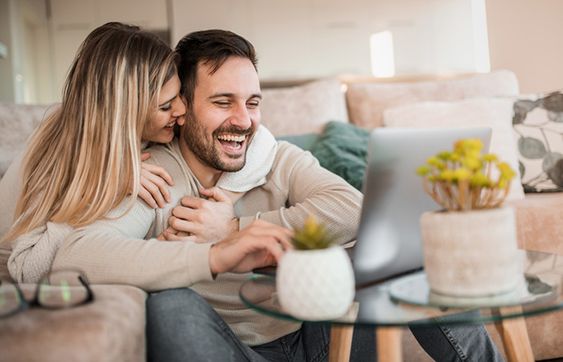 5 Zodiak Dapat Membangun Healthy Relationship