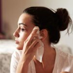 Double Cleansing untuk Pemilik Kulit Berjerawat, Amankah?