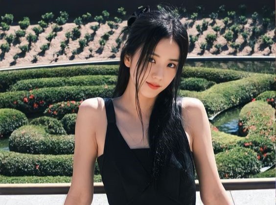 Jisoo BLACKPINK Akan Bergabung ke Agensi Milik Saudaranya