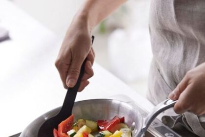 5 Tips Menggoreng Tanpa Minyak, Anti Kolesterol!