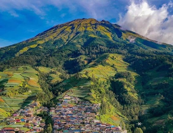5 Jalur Pendakian Gunung Sumbing dan Estimasi Waktu Tempuh