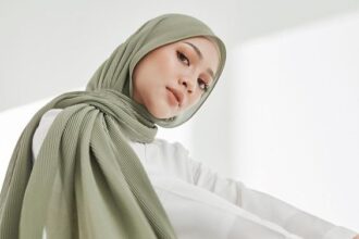 5 Cara Mudah Merawat Rambut Bagi Pengguna Hijab
