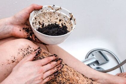 Perbedaan Lulur dan Body Scrub, Jangan Sampai Tertukar!