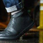 Tips Pilih Sepatu Kerja yang Tepat saat Musim Hujan